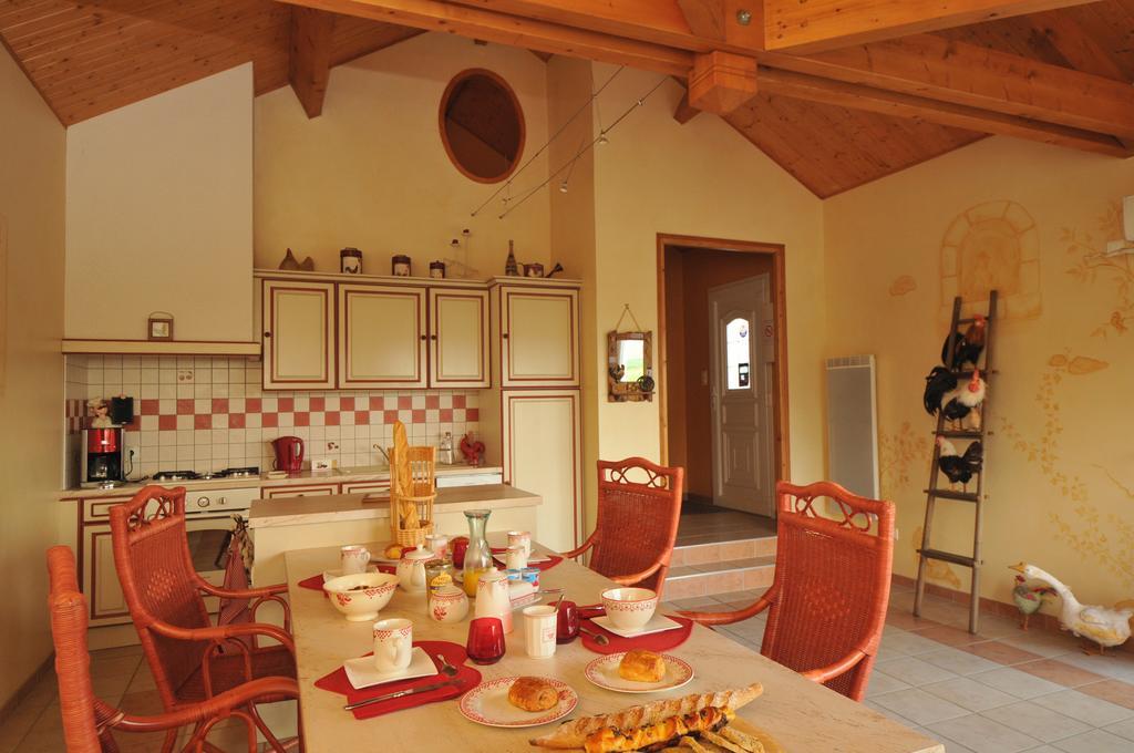 La P'Tite Boulonne Villa Festigny  Room photo